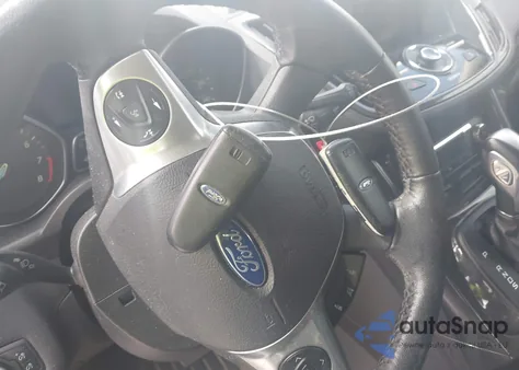 2015 Ford Escape Titanium z USA, uszkodzony, nr VIN 1FMCU0JXXFUC88118